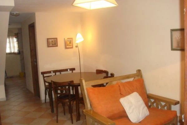 4 Ambientes - Atendido por sus Dueños - Cómodo y Amplio foto 3