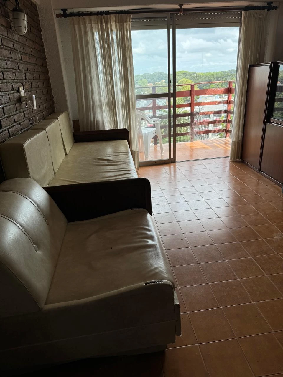 2 Ambientes - Con Cochera Fija Cubierta - Coqueto y Muy Luminoso foto 3