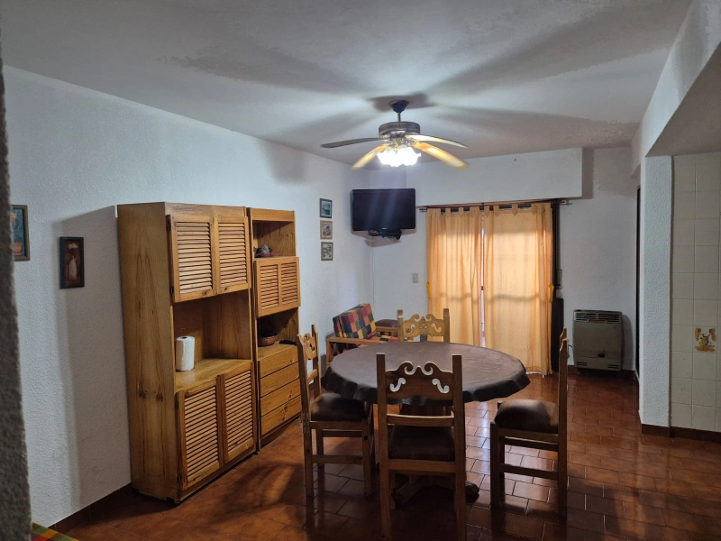 2 Ambientes en Planta Baja al Frente - Zona Residencial foto 2