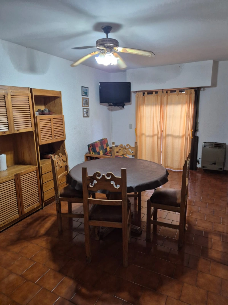 2 Ambientes en Planta Baja al Frente - Zona Residencial foto 4