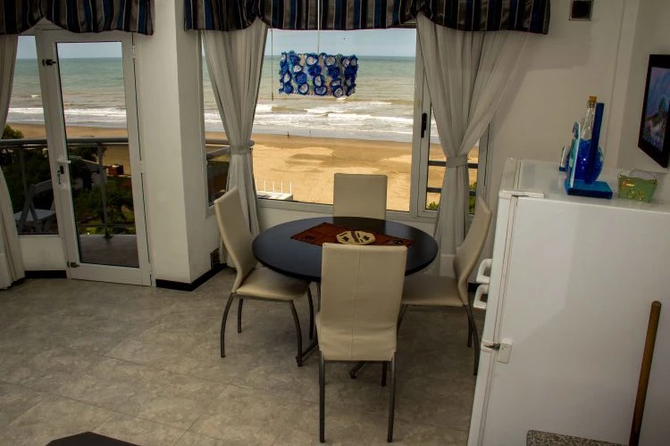 2 Ambientes con Cochera - Vista Panoramica al Mar foto 2