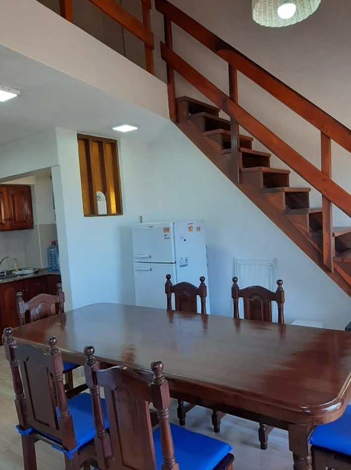 Dpto Triplex en 3er piso con vista al mar. foto 4