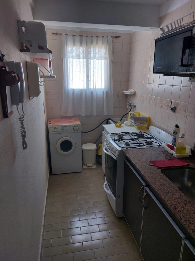 Departamento 2 ambientes, excelente estado y ubicación foto 4