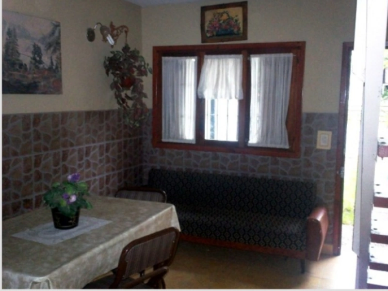 3 Ambientes al Frente con Cochera - Zona Residencial Muy Segura foto 3