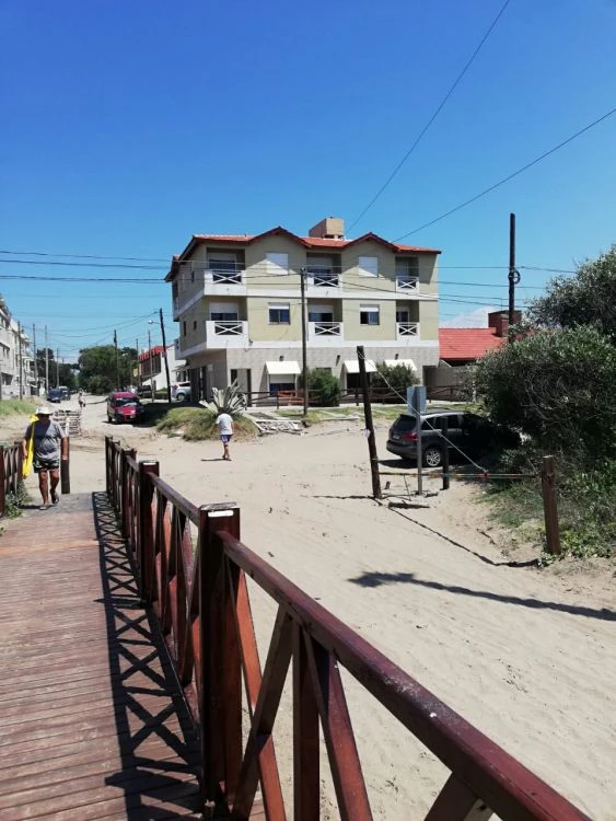 Complejo en Playa Grande - 2 Ambientes con Balcón al Mar foto 3