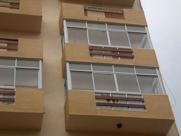 2½ Ambientes en 5to Piso por Ascensor - Vista al Mar - Cochera Cerrada foto 2