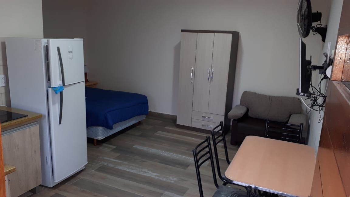 Monoambiente con parrilla a una cuadra del mar miniatura 8